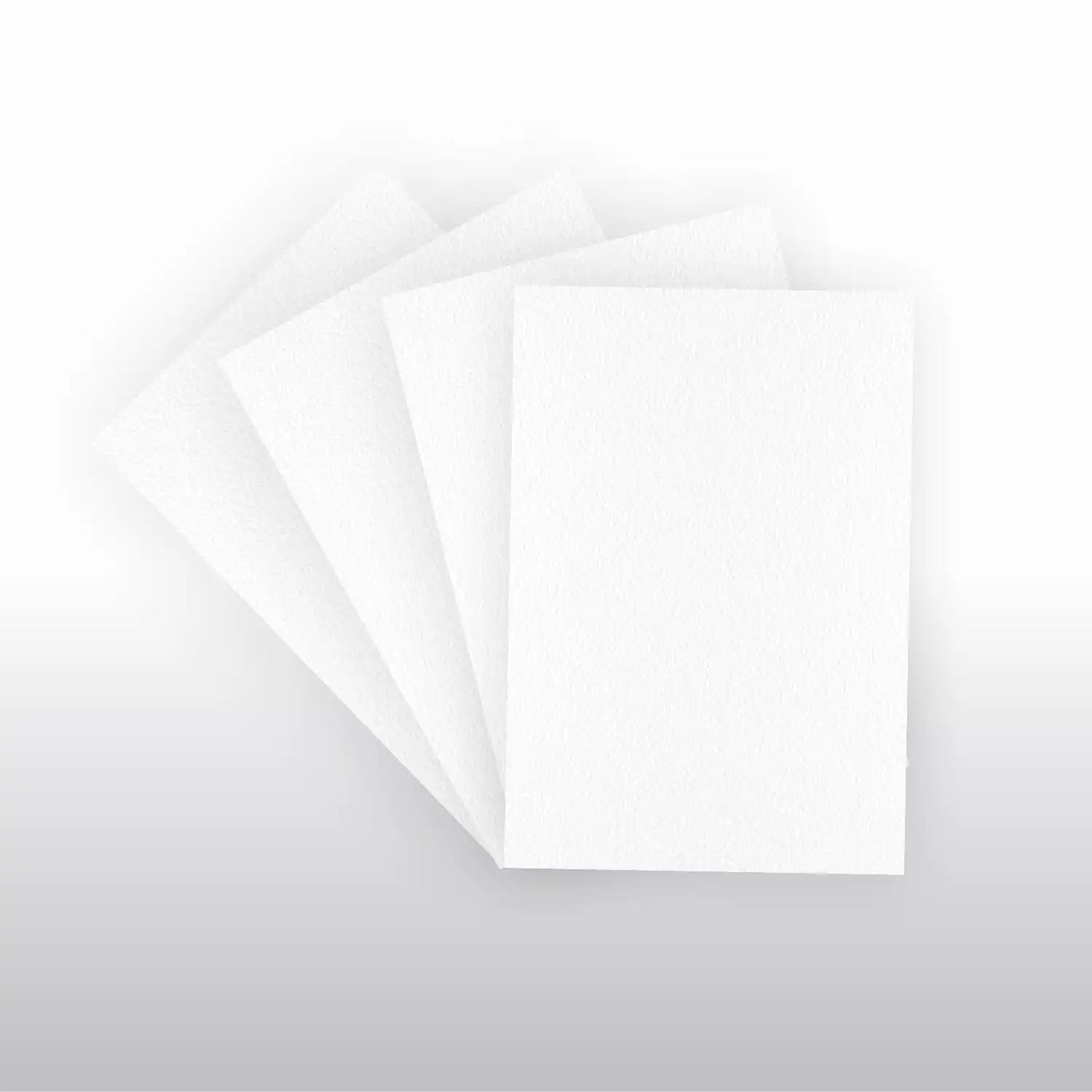 Drei weisse Card Sleeves nebeneinander, matte Kartenhüllen Standard Size 66x91mm für Pokémon Karten, One Piece und Magic the Gathering