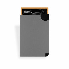 Standard Size Dual Sleeves in Grau – elegante, matte Kartenhüllen mit schwarzer Innenseite für kompetitives Spielen und Turniere