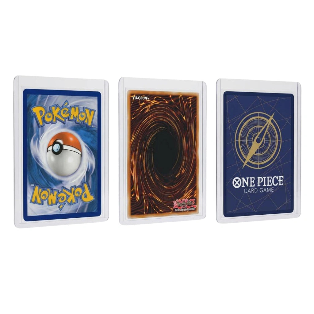 Pokemon, Yu-Gi-Oh und One Piece Sammelkarten in transparenten Toploader Schutzhüllen