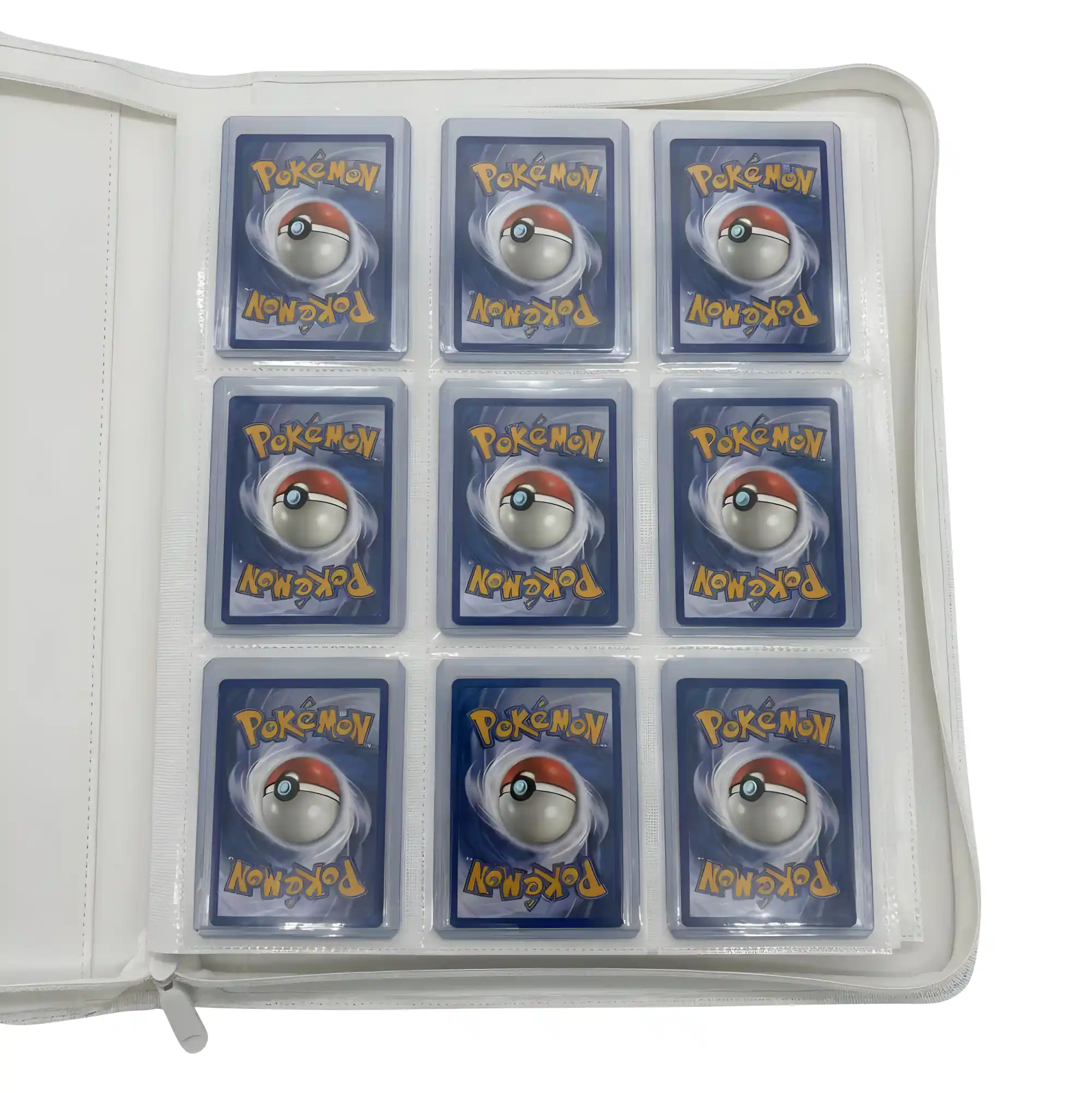 Toploader Sammelmappe groß weiß mit komplett weißem Innenleben, übersichtlicher Kartenordner für 252 Toploader Hüllen mit Pokémon und Yu‑Gi‑Oh! Karten