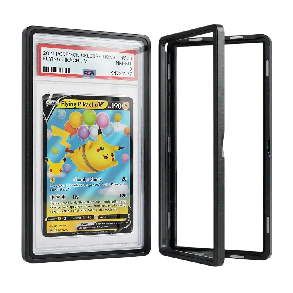 Graded Card Slab Bumper aus Aluminium und Hartglas mit UV‑Schutz, geöffnet mit PSA Slab und Pokémon Karte, Premium Schutzhülle für PSA CGC BGS